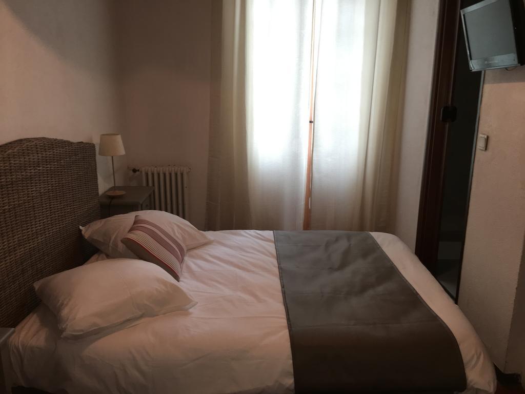 Ma Petite Auberge Кастеллан Экстерьер фото